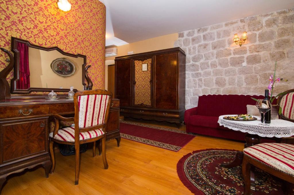 Posezení v ubytování Heritage Hotel Pasike