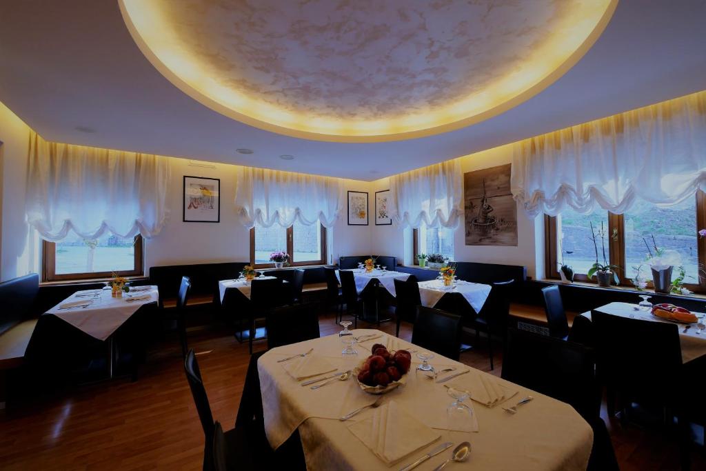 Restaurace v ubytování Albergo De March