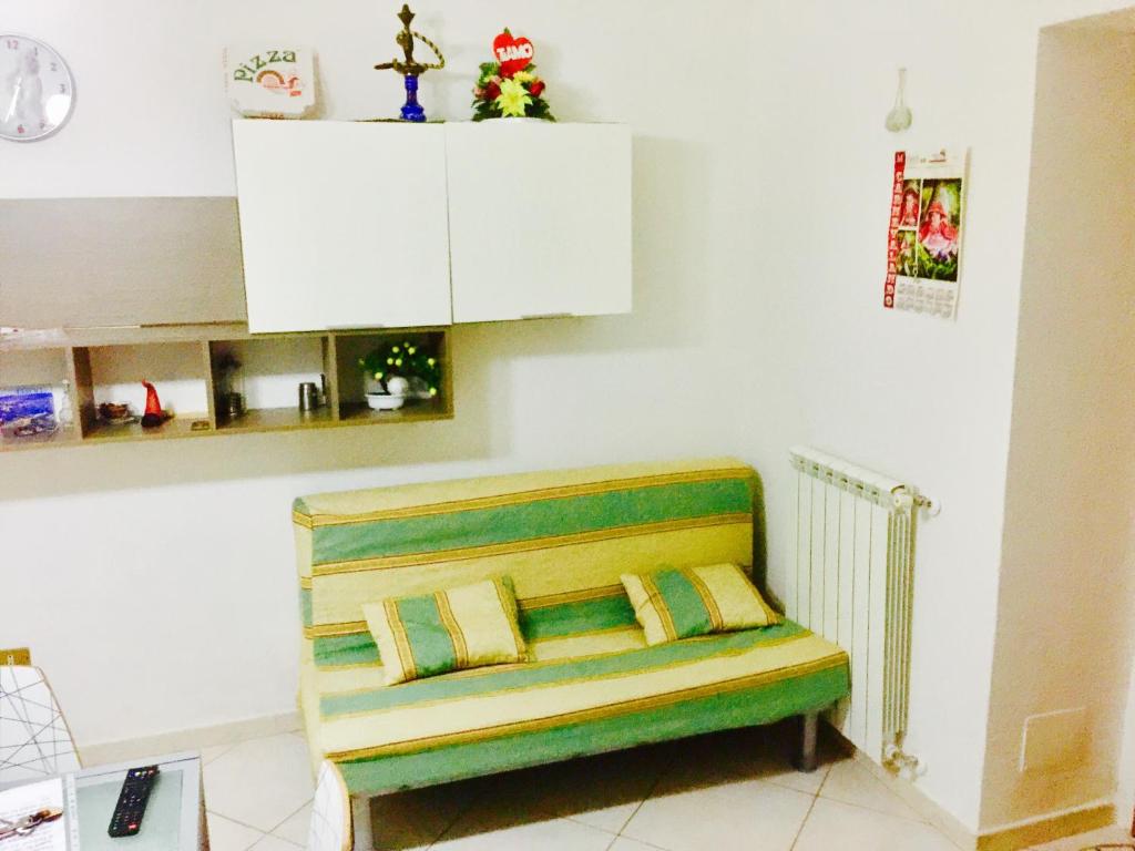 Zdjęcie z galerii obiektu Miseria e Nobiltà Apartment CHECK-IN FROM 12 00 TO 15 00 w mieście Neapol