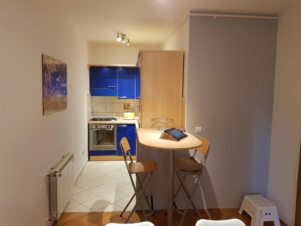 Kuchyňa alebo kuchynka v ubytovaní Apartment 40