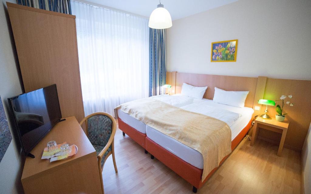 Berghotel Tambach - Standard Single Room