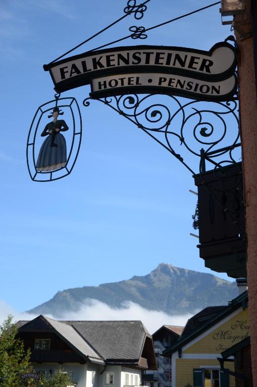 Nespecifikovaný výhled na hory nebo výhled na hory při pohledu z hotelu