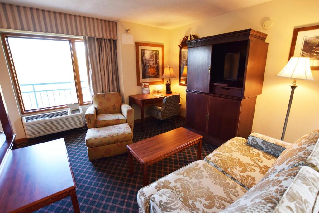 Arbors at Island Landing Hotel & Suites, Pigeon Forge – Updated 2024 Prices