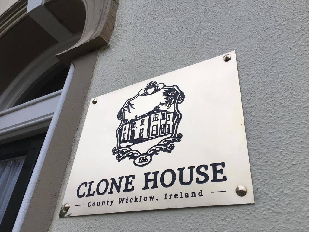 Clone Country House