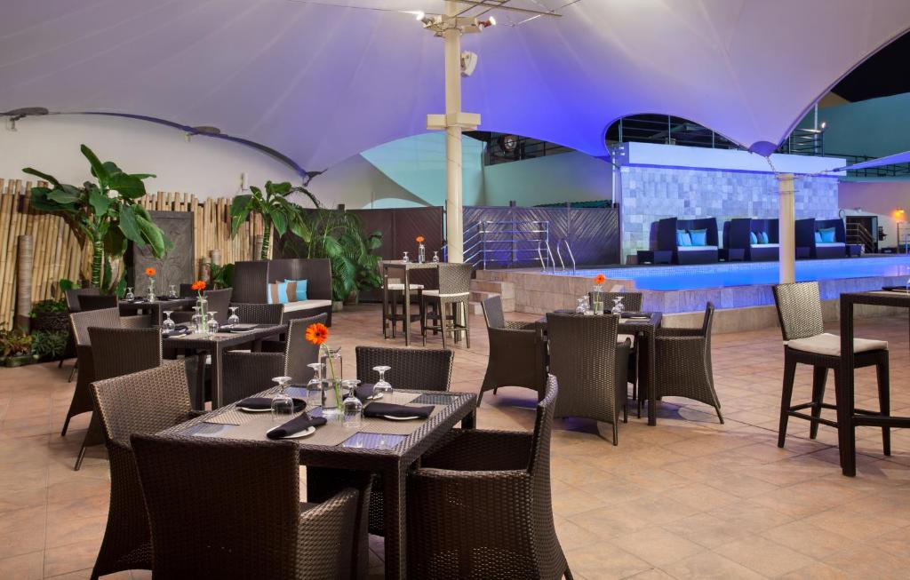 Restaurace v ubytování Radisson Hotel Brunei Darussalam