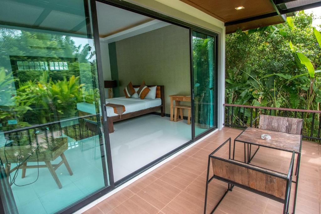 Balkón nebo terasa v ubytování Himaphan Boutique Resort - SHA EXTRA PLUS