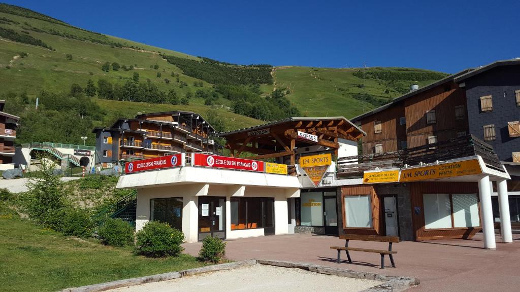Nespecifikovaný výhled na hory nebo výhled na hory při pohledu z apartmánu