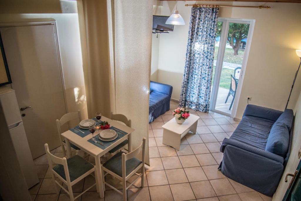 Posedenie v ubytovaní Iliana Villas
