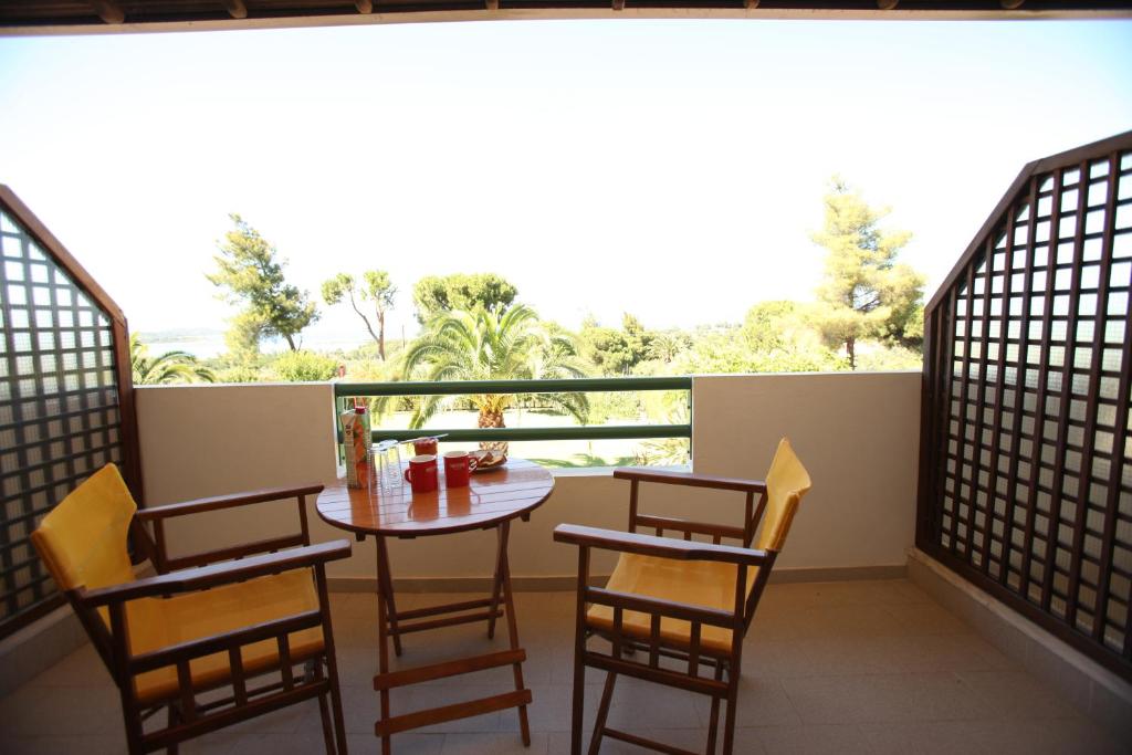 Elena Apartments & Studios - 2