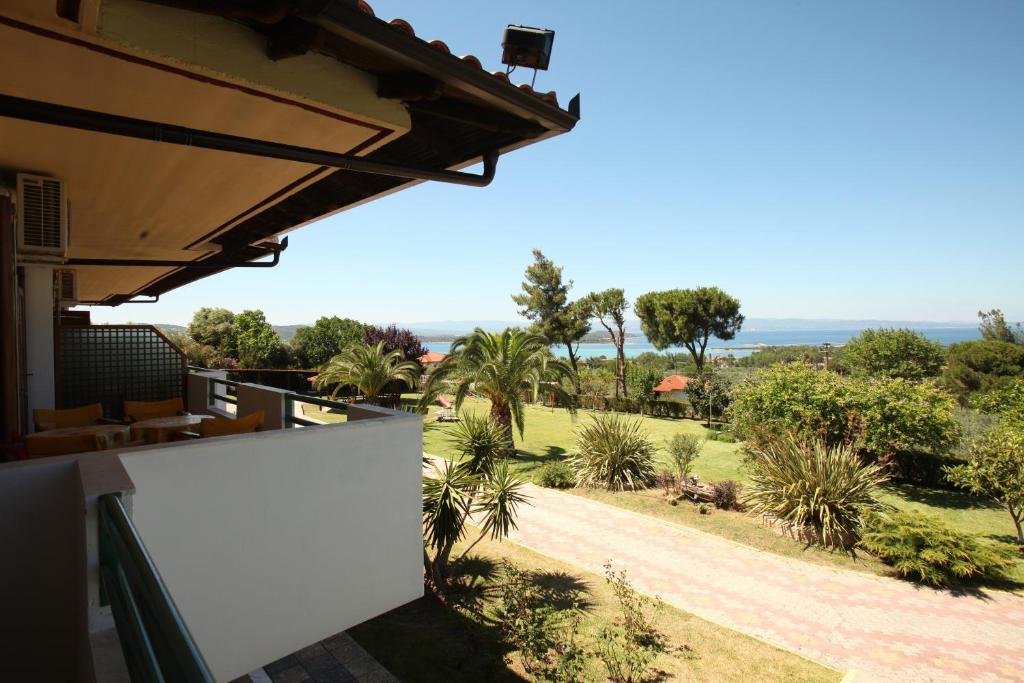 Elena Apartments & Studios - 7