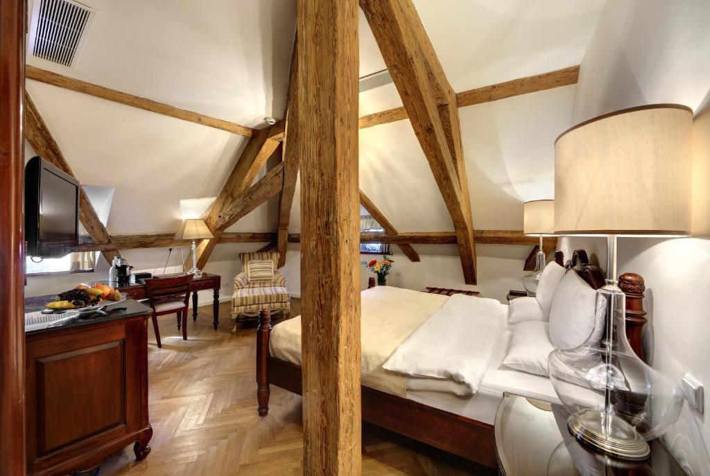 The Dominican - Resim 14