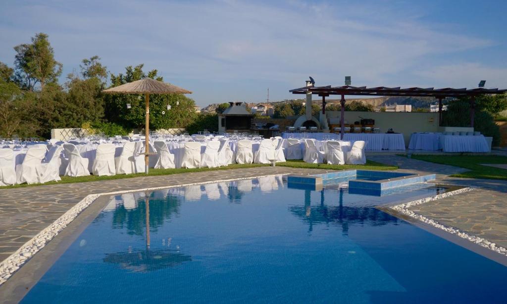 Basen w obiekcie Villa Artemis lub w pobliżu