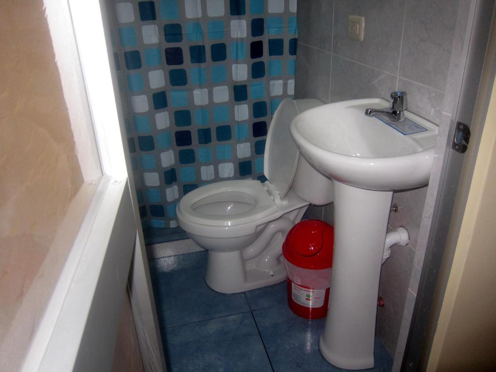Koupelna v ubytování Hostal kuntur cusco