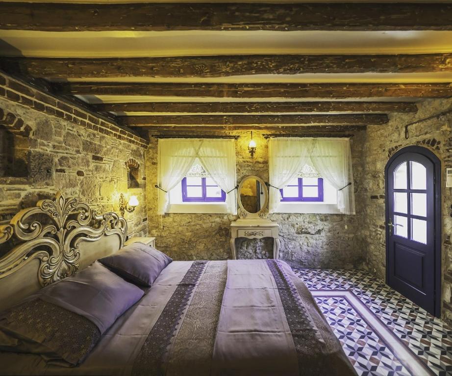 เตียงในห้องที่ CavlıHane 1885