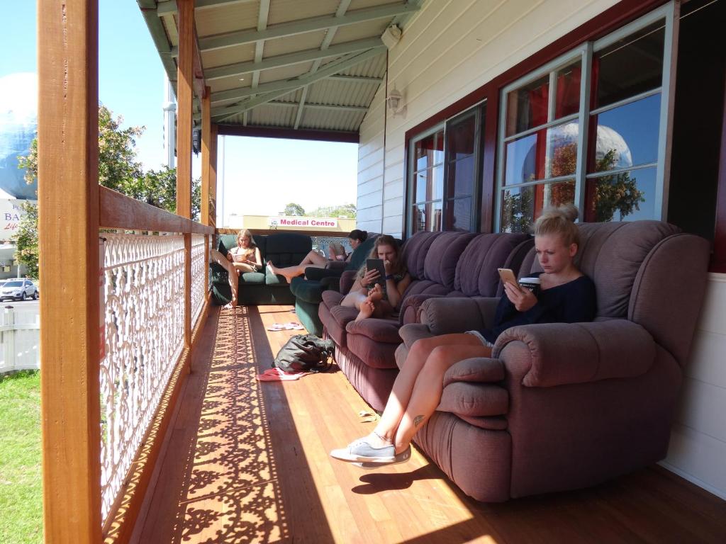Posezení v ubytování Port Macquarie Backpackers