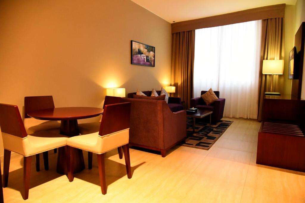 Posezení v ubytování V Hotel Fujairah