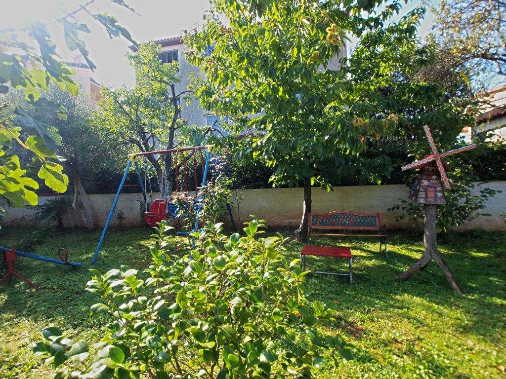 Zahrada ubytování Apartments Nadia 1493