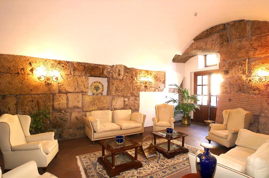 Część wypoczynkowa w obiekcie Hotel&Ristorante Miramonti Palazzo Storico