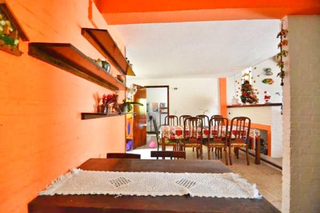  Casa Amarela Praia das Palmeiras