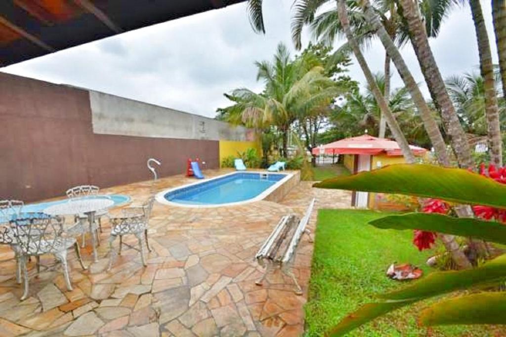  Casa Amarela Praia das Palmeiras