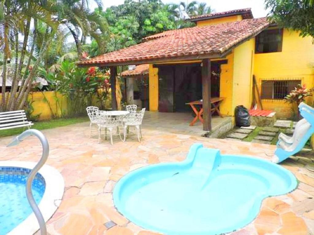  Casa Amarela Praia das Palmeiras