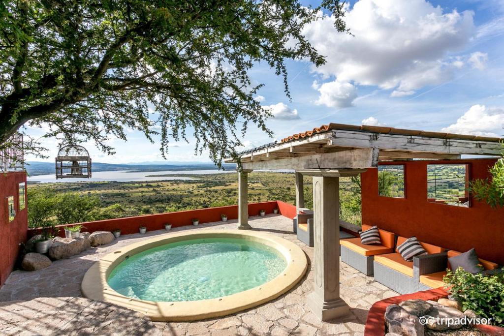Bazén v ubytování View Hotel Boutique nebo v jeho okolí
