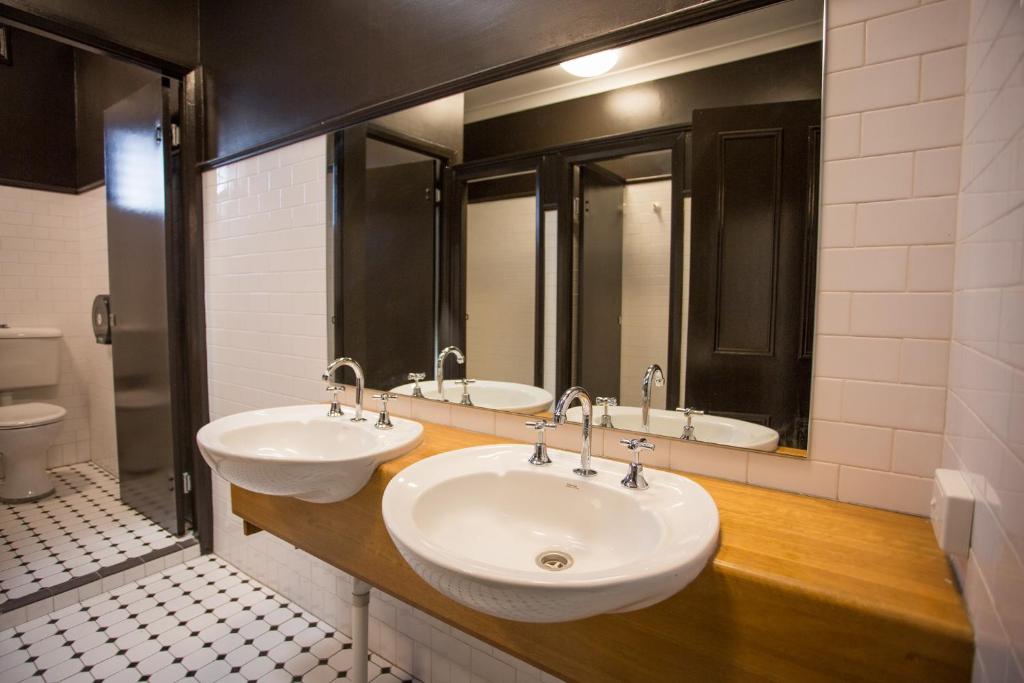 Nags Head Hotel - Resim 2