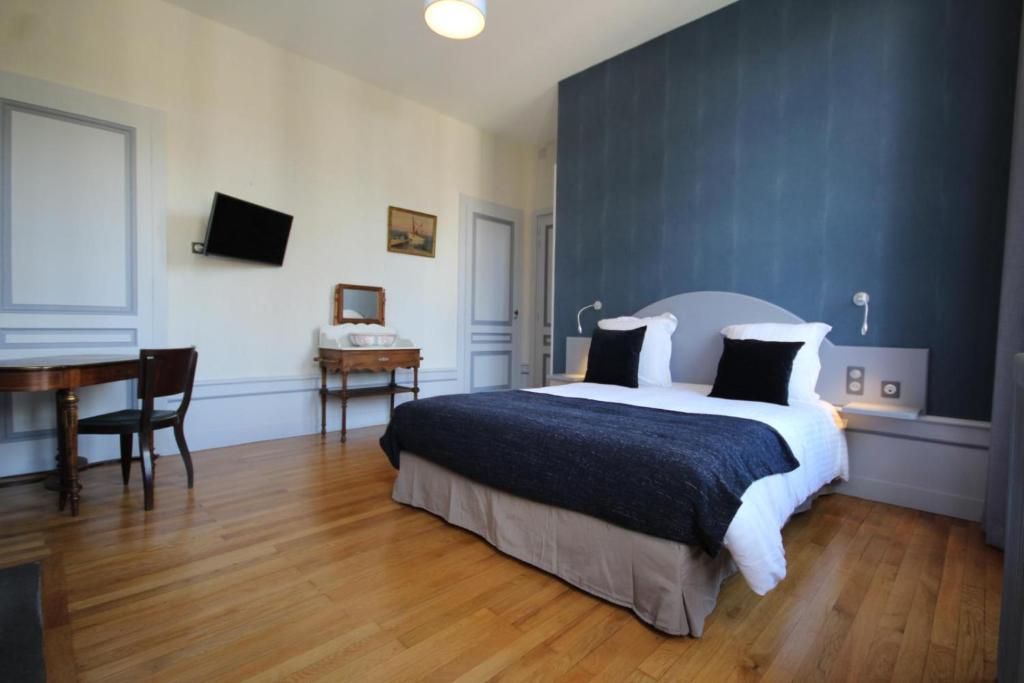 Postel nebo postele na pokoji v ubytování Chambre D’hôtes Parc Johan