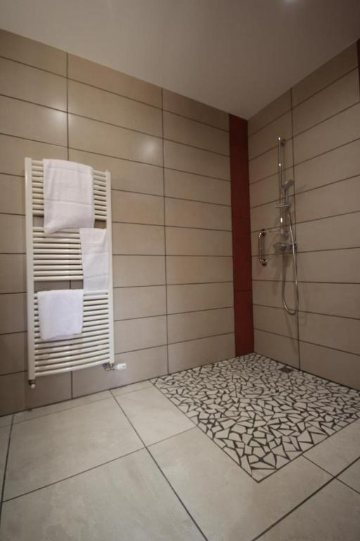 Koupelna v ubytování Chambre D’hôtes Parc Johan