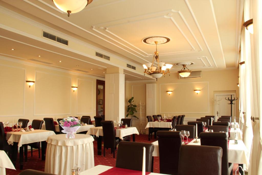 Restaurace v ubytování Luxury Garni Hotel Brix