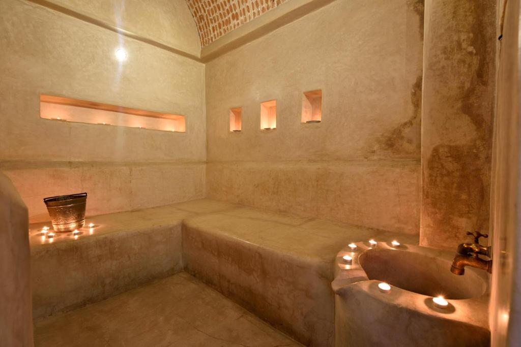Koupelna v ubytování Riad les Ammonites and Spa