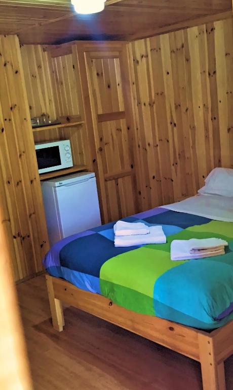 Camping Riaza - One-Bedroom Bungalow Double Bed Or 2 Twin Beds