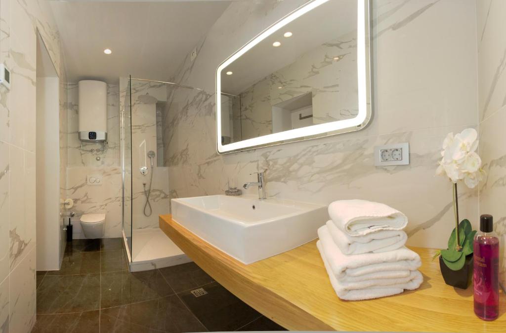 Kúpeľňa v ubytovaní Luxury rooms Paula