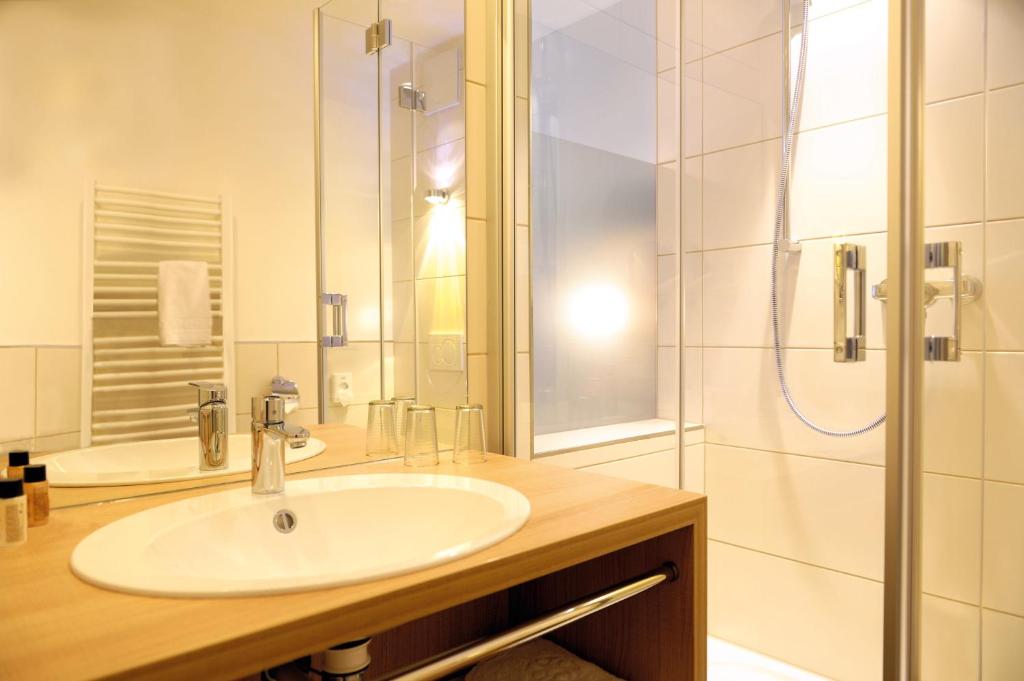 Hotel & Gasthaus DAS RÖHRL Straubing - Quarto Duplo Conforto