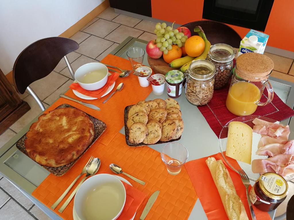Jedzenie w pensjonacie lub w pobliżu