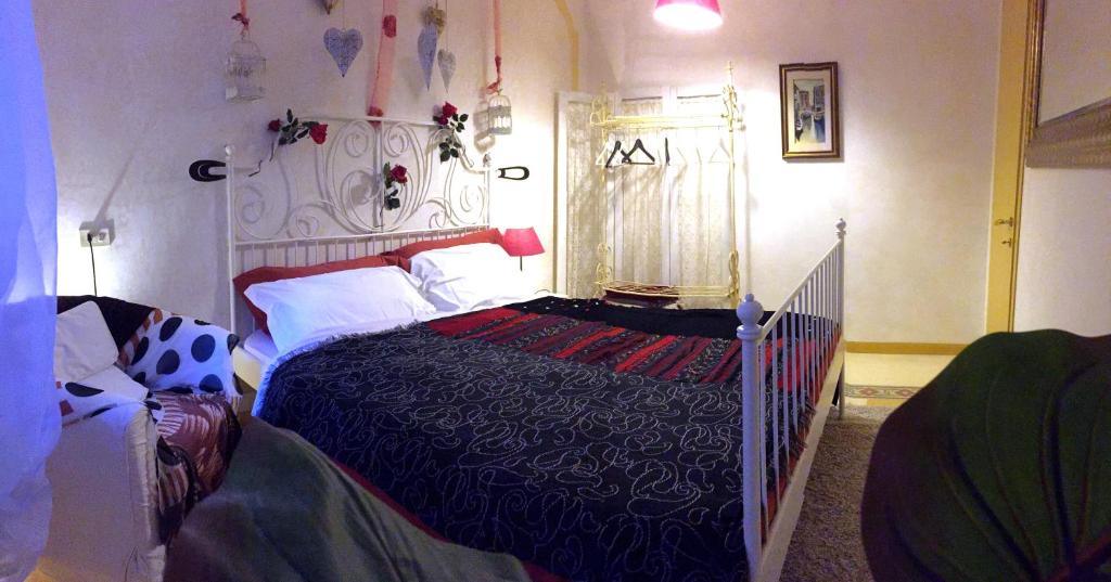 Łóżko lub łóżka w pokoju w obiekcie Valentina's Home