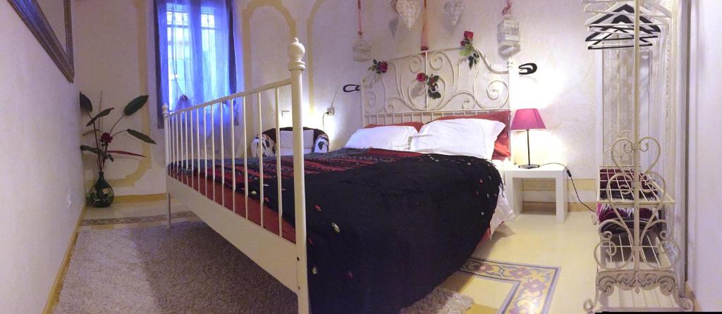 Łóżko lub łóżka w pokoju w obiekcie Valentina's Home