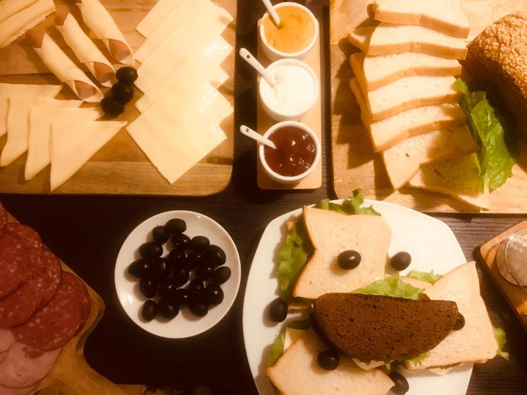 Jídlo v hotelu nebo okolí