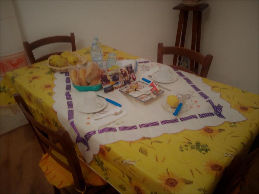 Jedzenie w pensjonacie lub w pobliżu