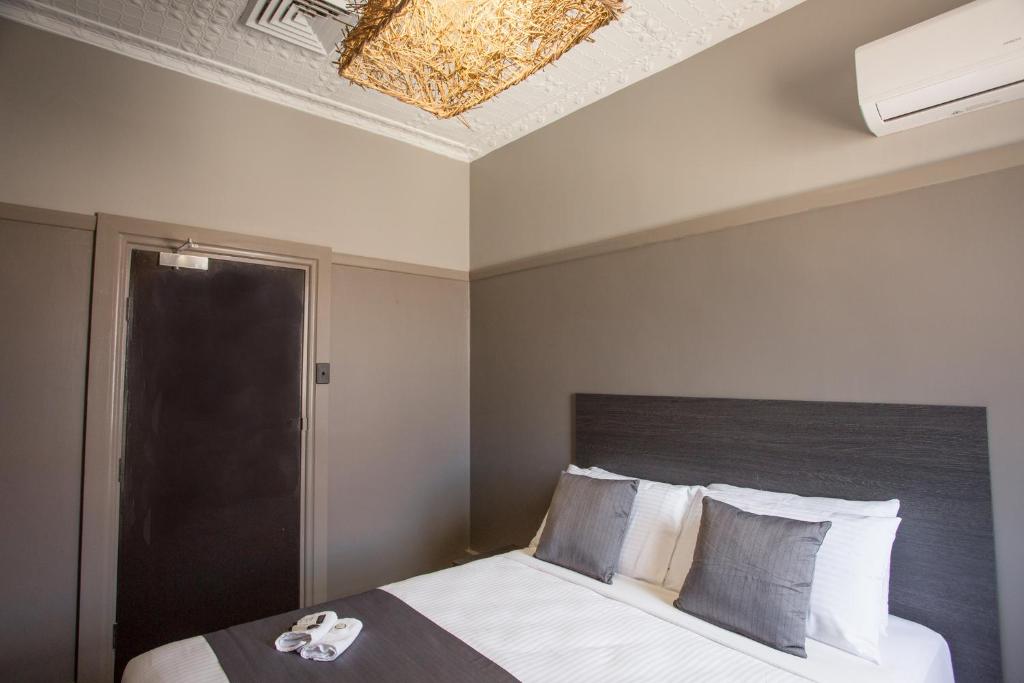 Nags Head Hotel - Resim 45