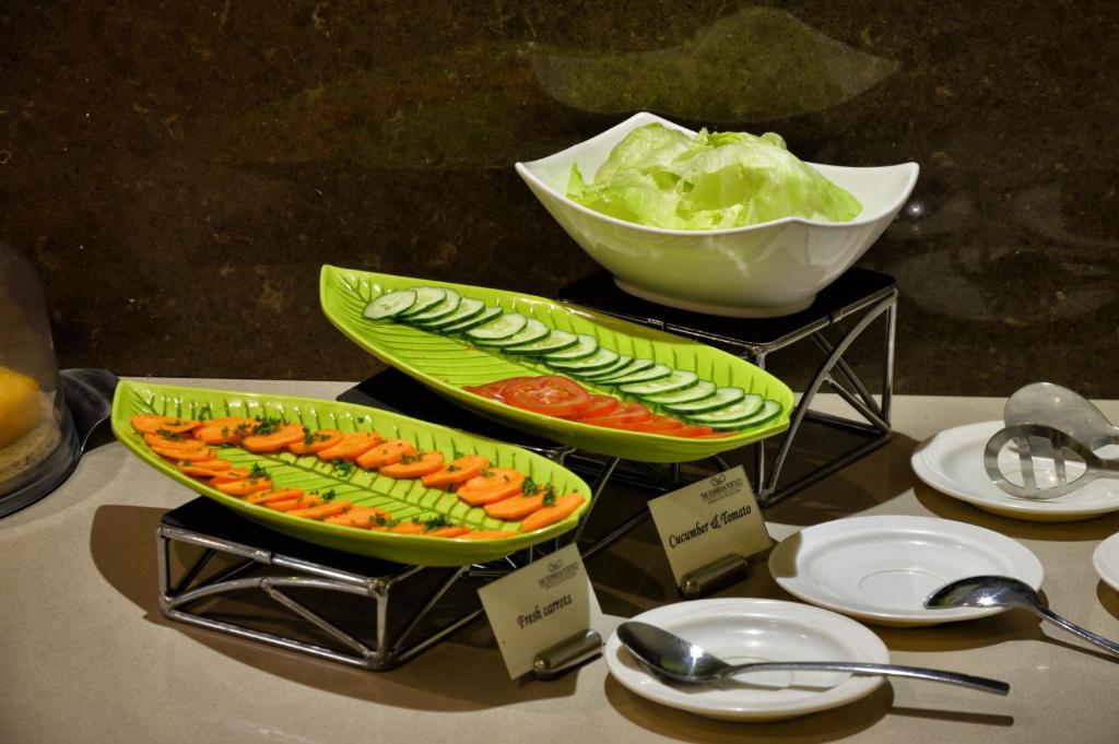 Comida en o cerca de este hotel