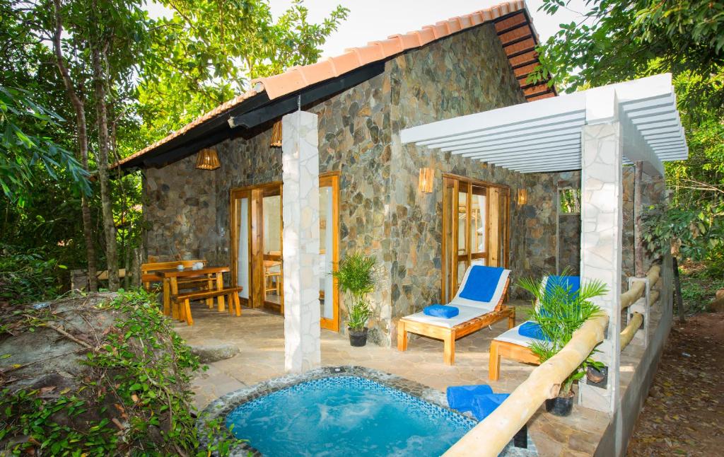 Zahrada ubytování Valley Village Phu Quoc