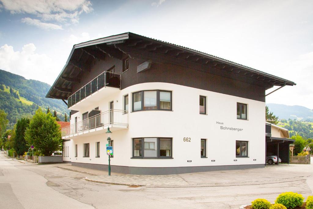Výhľad na hory alebo výhľad na hory priamo z apartmánu
