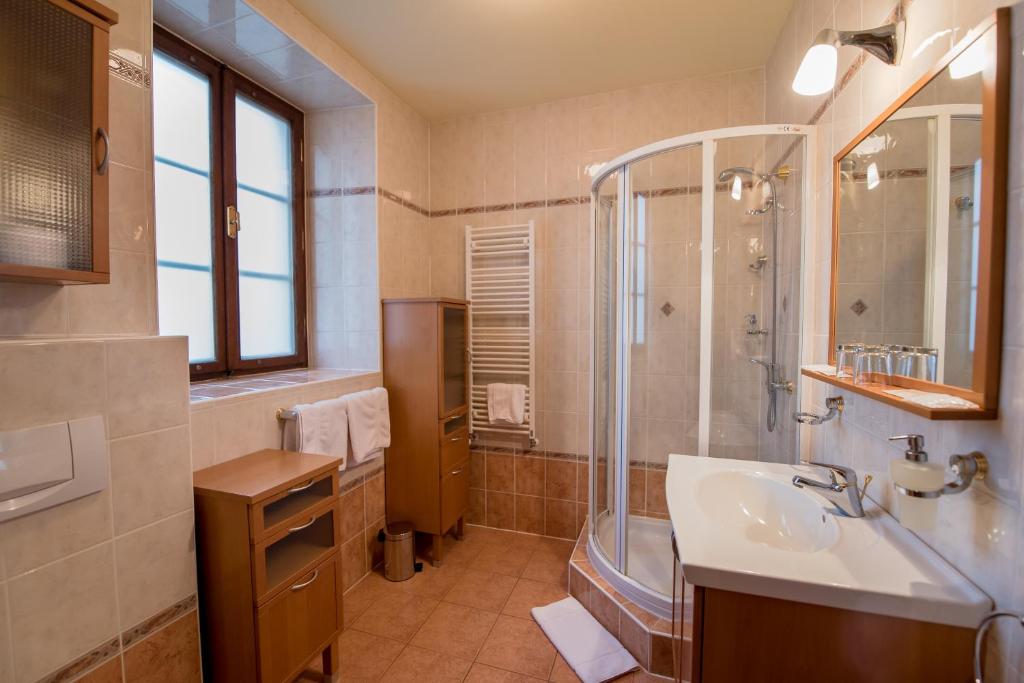 Koupelna v ubytování Hotel Octarna - Free parking