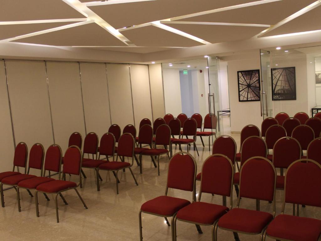 Konferenční prostory v ubytování Keys Lite by Lemon Tree Hotels, Mayfield, Gurgaon