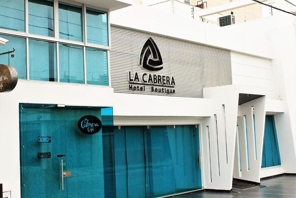 內瓦的住宿－La Cabrera Hotel Boutique，一座建筑,上面标有读园艺师酒店