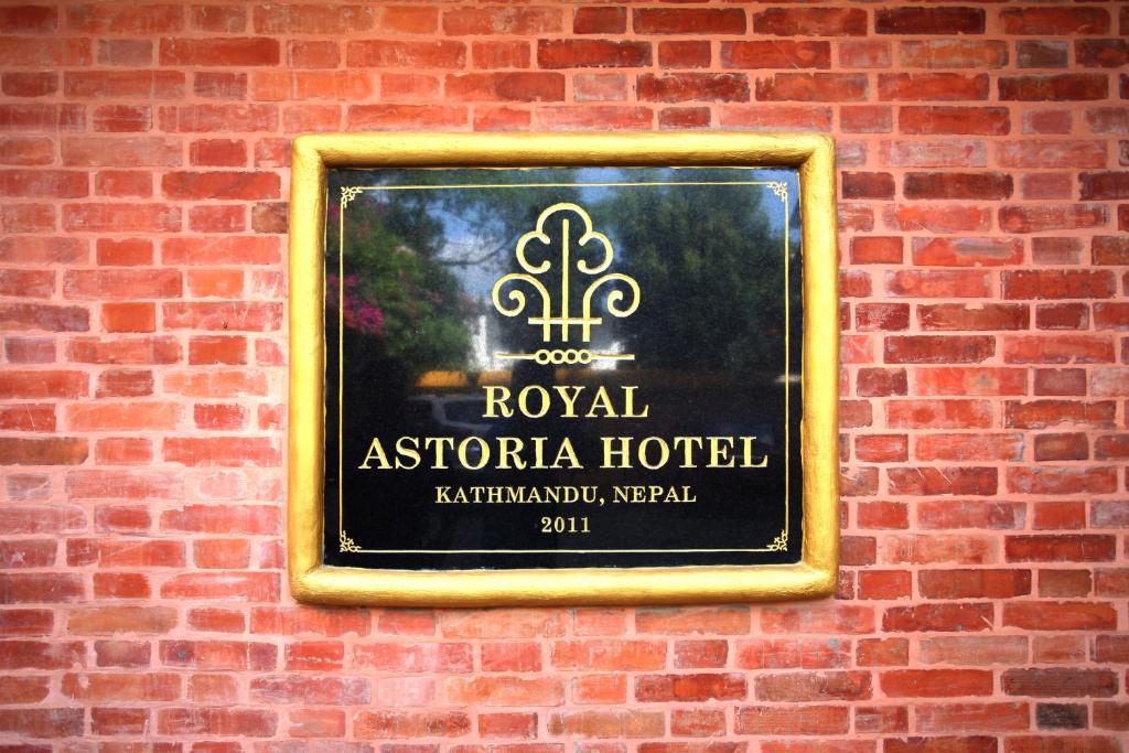 Certifikát, hodnocení, plakát nebo jiný dokument vystavený v ubytování Royal Astoria Hotel