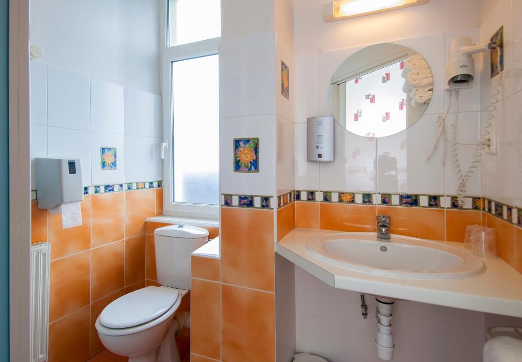Logis Hôtel Restaurant Cazes Arazat - Chambre Lits Jumeaux