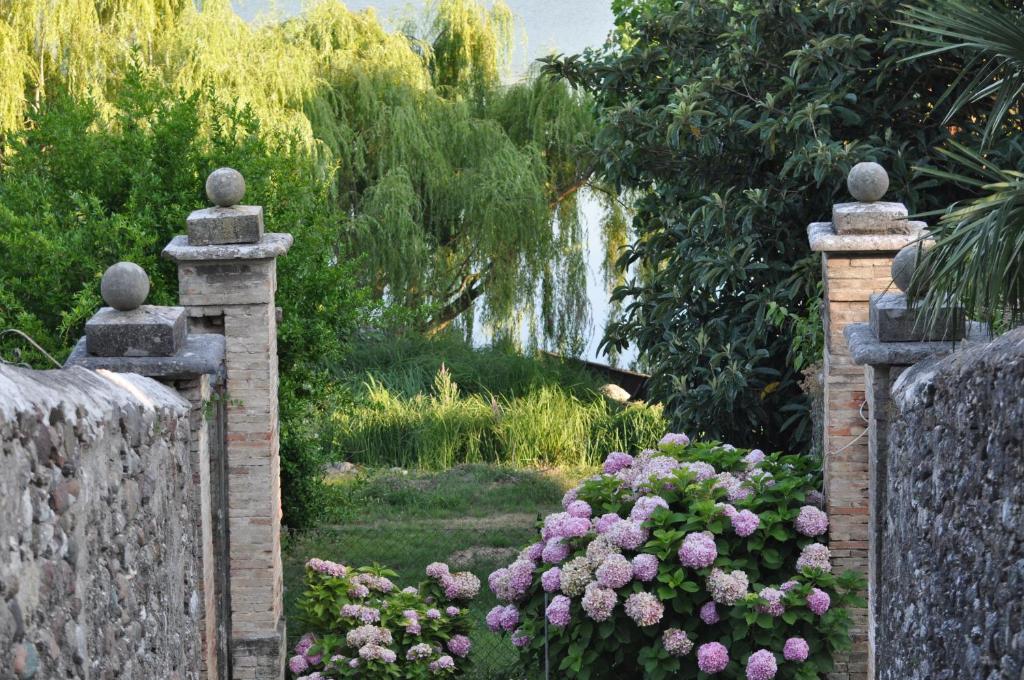 Zahrada ubytování Le Quattro Stagioni B&B and Apartament