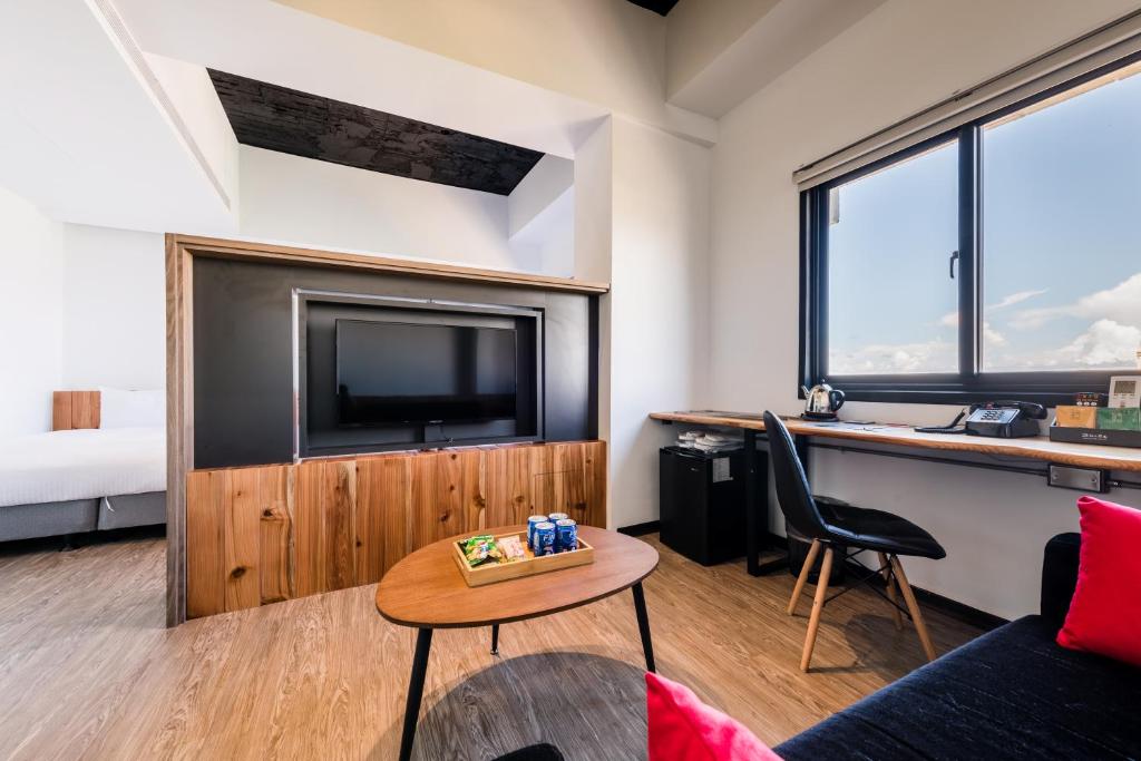 Traveller Inn TieHua Cultural and Creative Hotel - 高级四连房